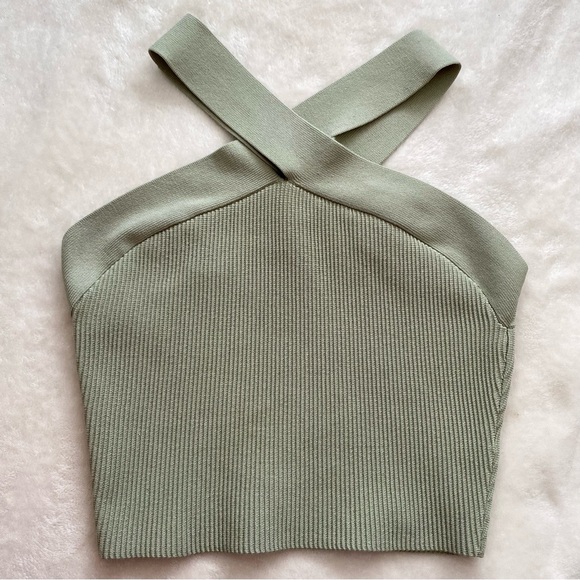 Aritzia Sculpt Knit criss-cross cropped tank top. 💚 - Picture 2 of 5